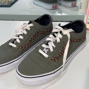 vans